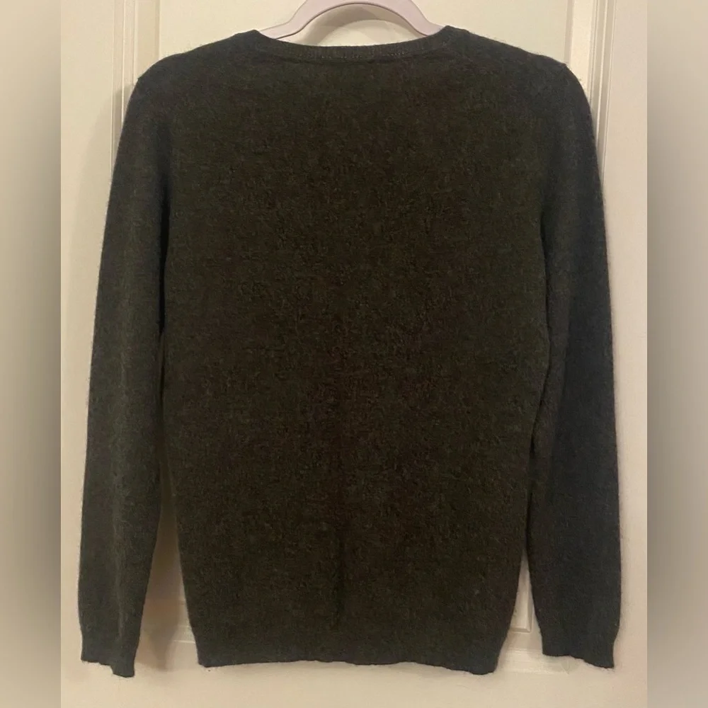 Cashmere Charter Club Luxury Sweater Mens Size M Dark Gray 100% V-neck